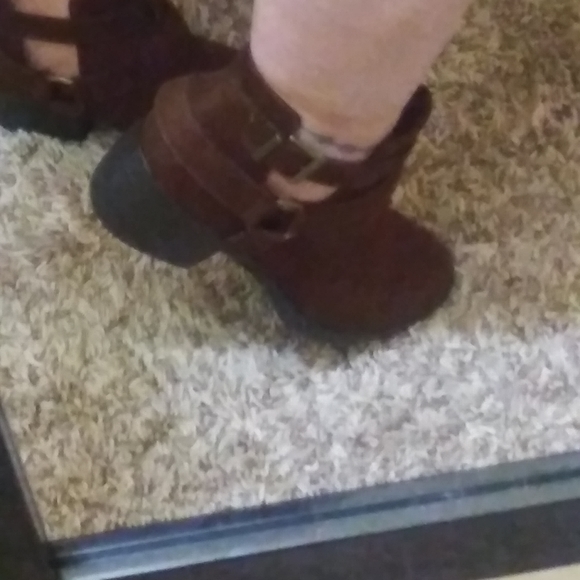 Ankle booties - Picture 8 of 8